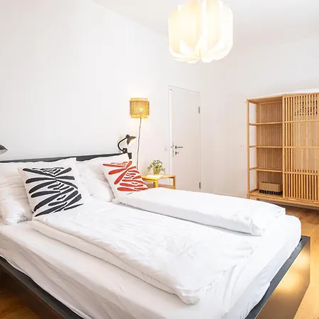 Mintgraz - 1 Bedroom With Terrace