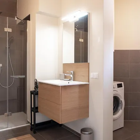 Mintgraz - 1 Bedroom With Terrace アパート *